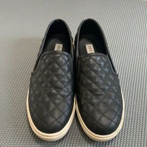 Steve Madden Black Quilted Loafers